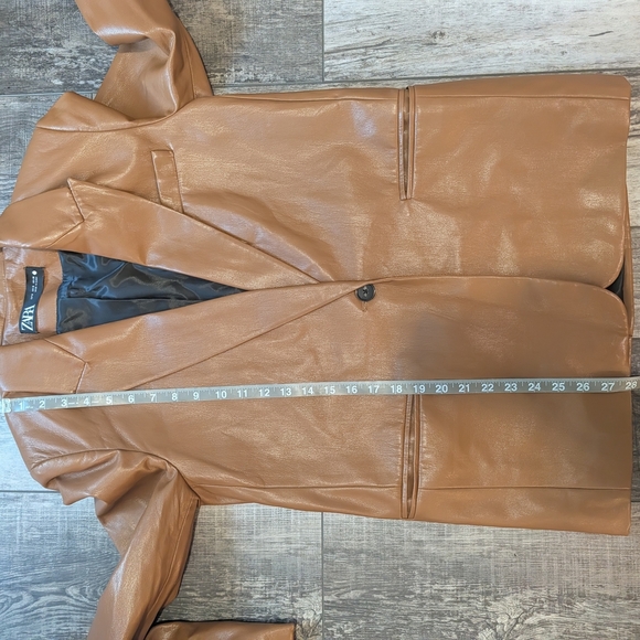 Zara Women's Oversized Tan Faux Leather Blazer Size Small - Picture 10 of 11